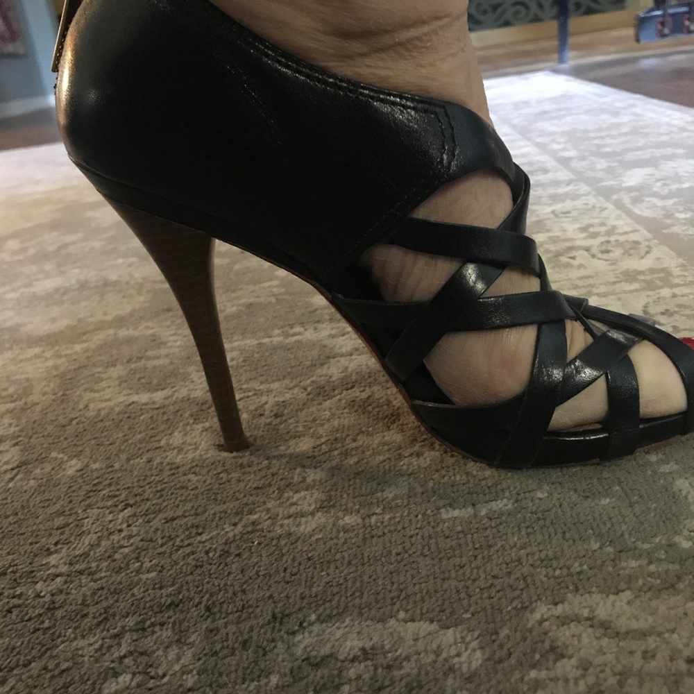 L.A.M.B. Strappy heels Size 10